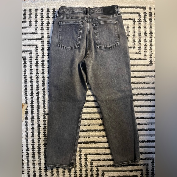 Abercrombie and Fitch the mom high rise jeans size 8 - Picture 2 of 3